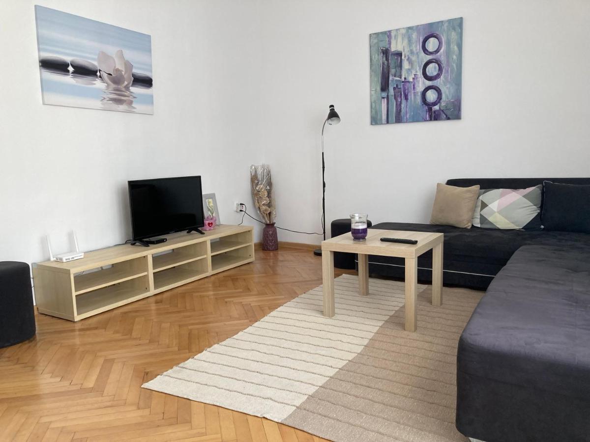 Central Suite Varna Exterior photo